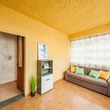Casa Al Mare Con Parcheggio Privato E Veranda 펜션 *