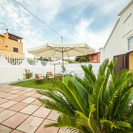 Casa Al Mare Con Parcheggio Privato E Veranda